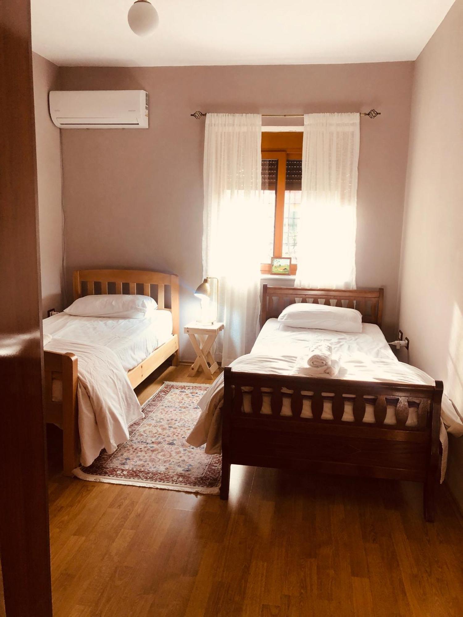 Qemal Stafa Apartment Тирана Екстер'єр фото